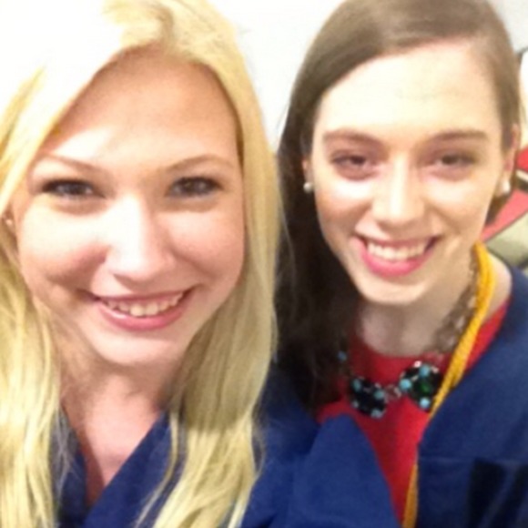 Meet your Posher, Hannah - Picture 1 of 1